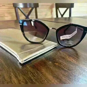 Jessica Simpson Sunglasses w/ Bag